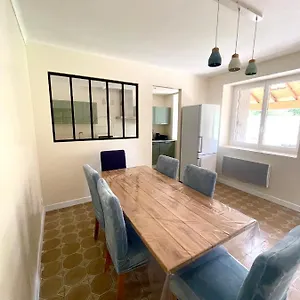  Hébergement de vacances Maison Colonel Teyssier